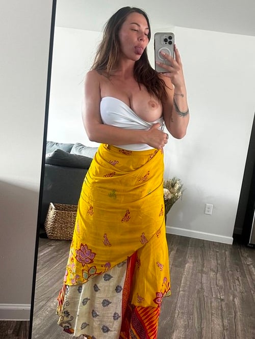 I am available right now💦Young🔥Hott$ Classy and Wet💦👅text me