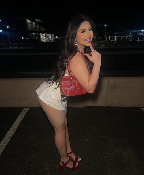All Natural Exotic Brunette;)