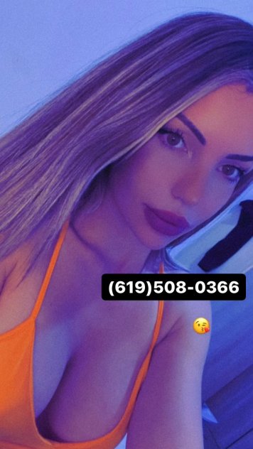 Exotic Bombshell Ready To Party
