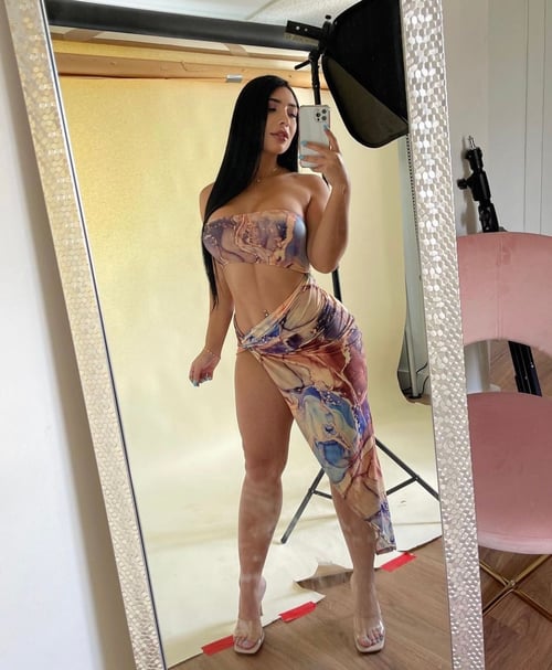 Instagram: kimberly_kim_kimberly9 Yo itโs Kimberly I squirt a lot and ride real good ๐ฆ ๐โบ๏ธ