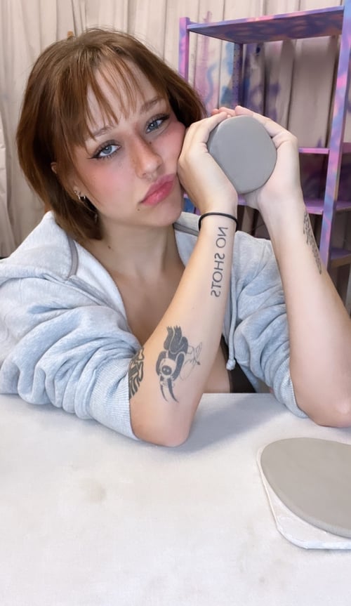 TEXT: +1(605)585-3485 INSTAGRAM : 667tessy Telegram:tessy898 Zangi:10-9335-8852 Discord:tessy_989
