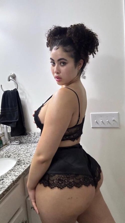 🤩Let’s try some freaky hot sex stuff tonight and clean it in the morning while taking shower.💦👅