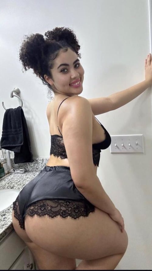🤩Let’s try some freaky hot sex stuff tonight and clean it in the morning while taking shower.💦👅