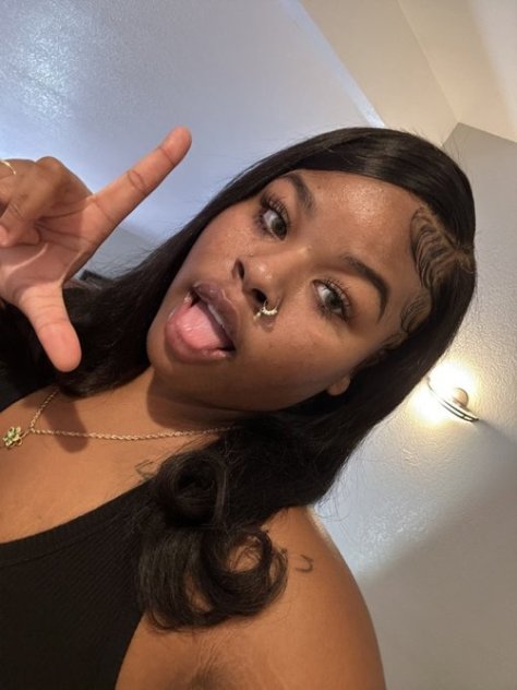 Female Escorts Available now ✅