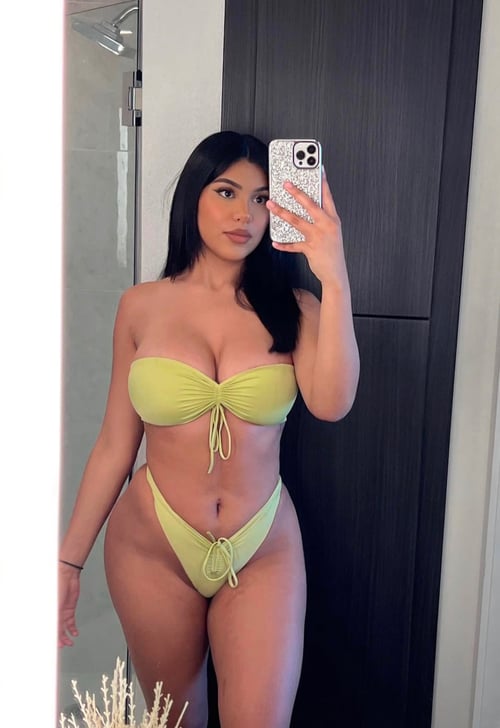 Hey Papi, wanna fuck? Hit me up now! Text: (904) 400-0216 Snapchat: Nuellamarlow