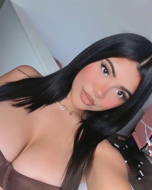 Hey Papi, wanna fuck? Hit me up now! Text: (904) 400-0216 Snapchat: Nuellamarlow