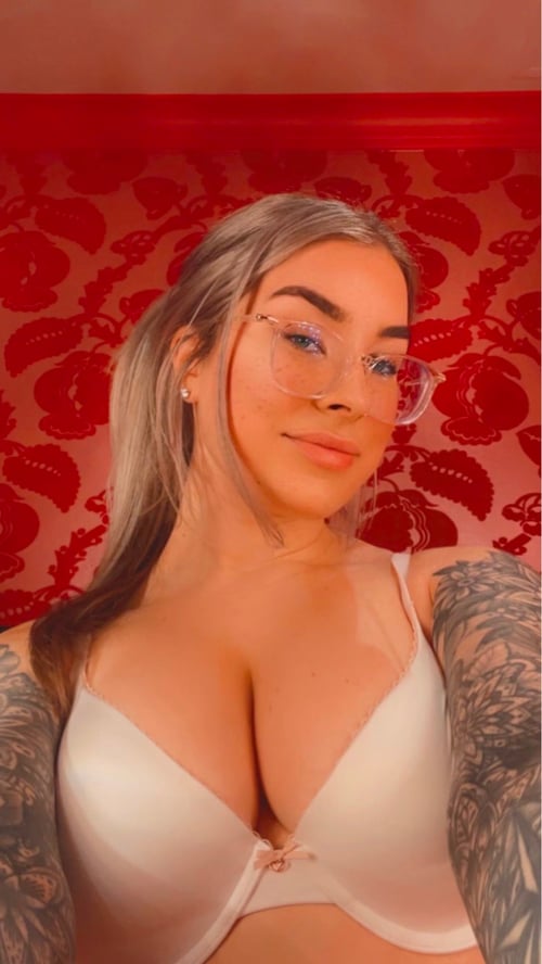 I’m available for all sorts of video verification…Add me up on Snapchat @katecooper099🍆🍑🥵💦💦💦