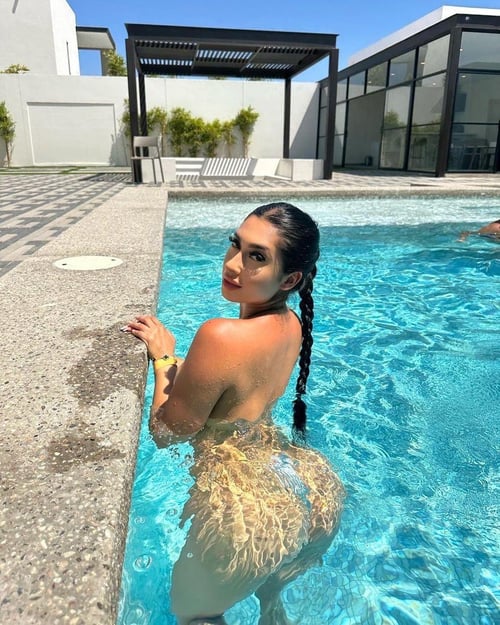 HMU for fun & naughty stuffs HMU on📱 +1 732-852-4440 or snap: florast122