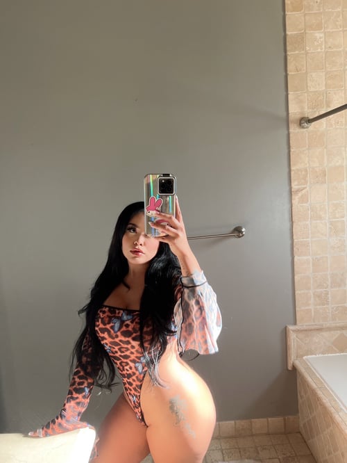 I offer sex , nudes and naughty FaceTime at nice rates..