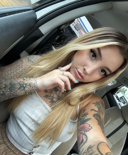 HOOK UP AVAILABLE 🥰😍