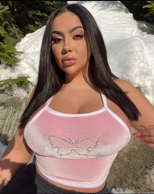 Snapchat: daniellawilli Instagram: Marryjuan2136 Yo it’s daniella I squirt a lot and ride real G