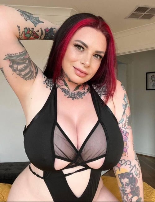 Am down for hook up I WANT YOU SO DEEP INSIDE ME 🍑🤤 ((+17602630013)