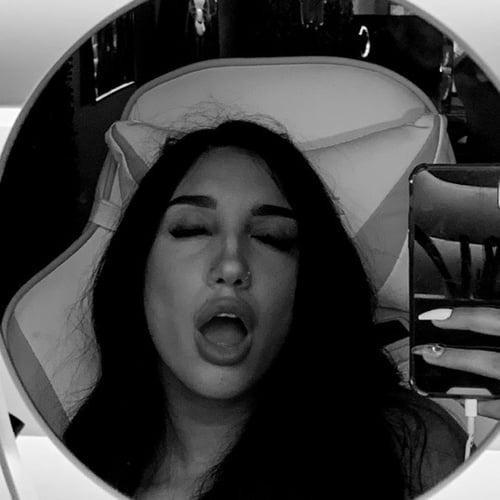 I’m Jill I provide all services including massages HMU on +16285004452