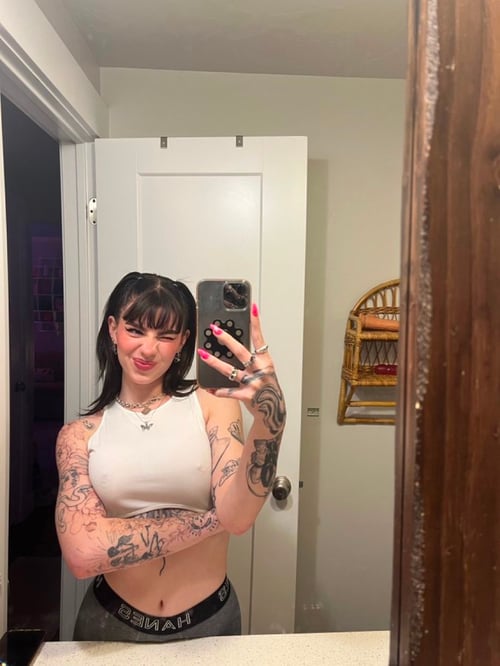 SEXY ESCORT SERVICE AVAILABLE FOR DISCREE, HOT SEX💦, BDSM. HMU +19282874908