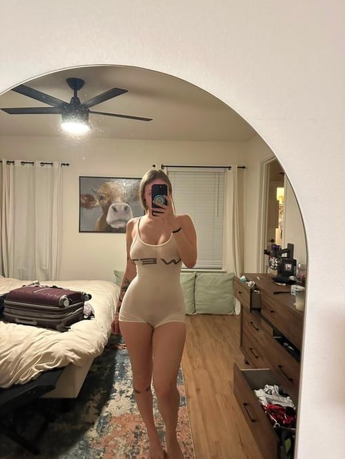 ALWAYS AVAILABLE FOR FUN WITH MASSAGE AND HAPPY ENDING 👅