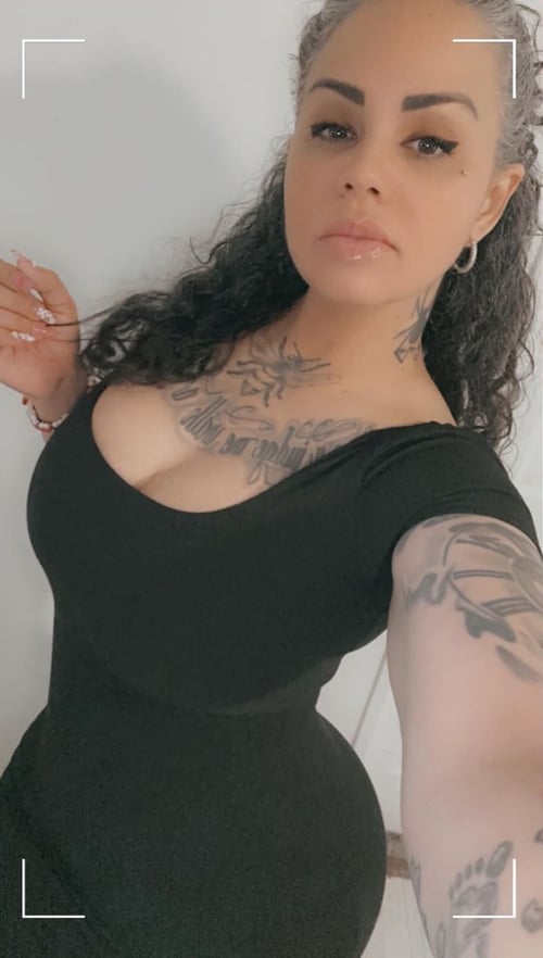 Experience a top notch erotic escort treatment.