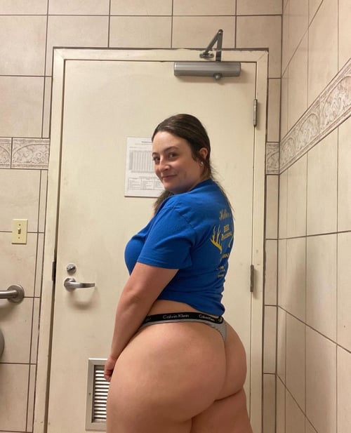 💦 I'm available 24/7 incall/outcall service and I offer the best massage service