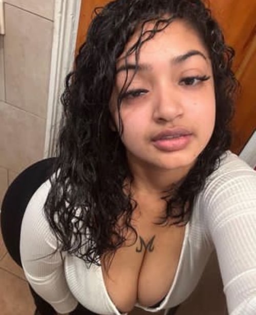 Sweet pussy 🥰 hot , Clean & soft Pussy. I’m available for both Incall and outcall