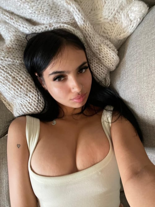 Hi sweethearts I’m available and I sell🥵❤️ SC; Claireylucky