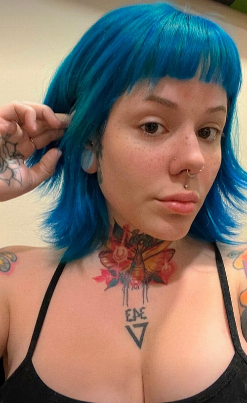 HMU for hookup and my nudes ,Am ready to help you get wet and ride your cock +1 (270) 906-0907