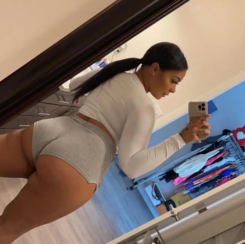 💦I'm available 24/7 incall/outcall service and I offer the best massage service