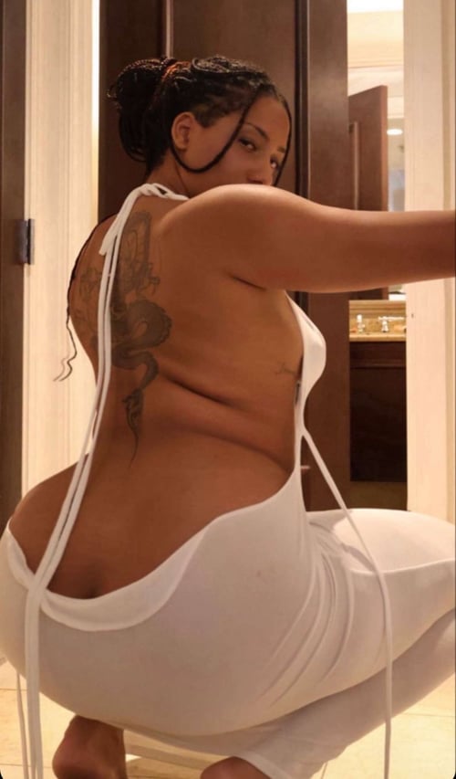 Who need a big booty Latina😊 Hmu 🤙 hope I make your day😜🍑🍒🍆I luv cum