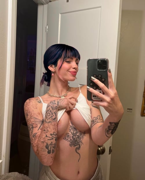 Sexy Escort Service available for full body massage, girlfriend Ex, Car meet. HMU: 1(928)2874908