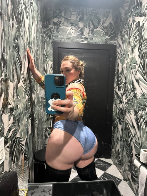 Hi I'm available (217) 401-3803