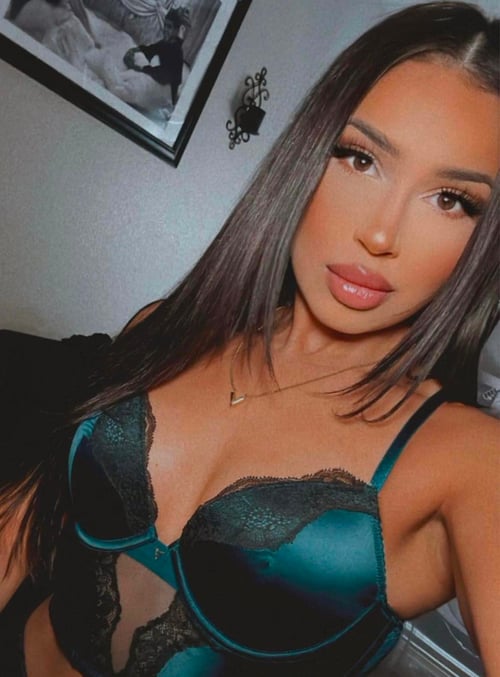 Hotel Friendy, Hispanic Beauty! Currently Doing Outcalls!