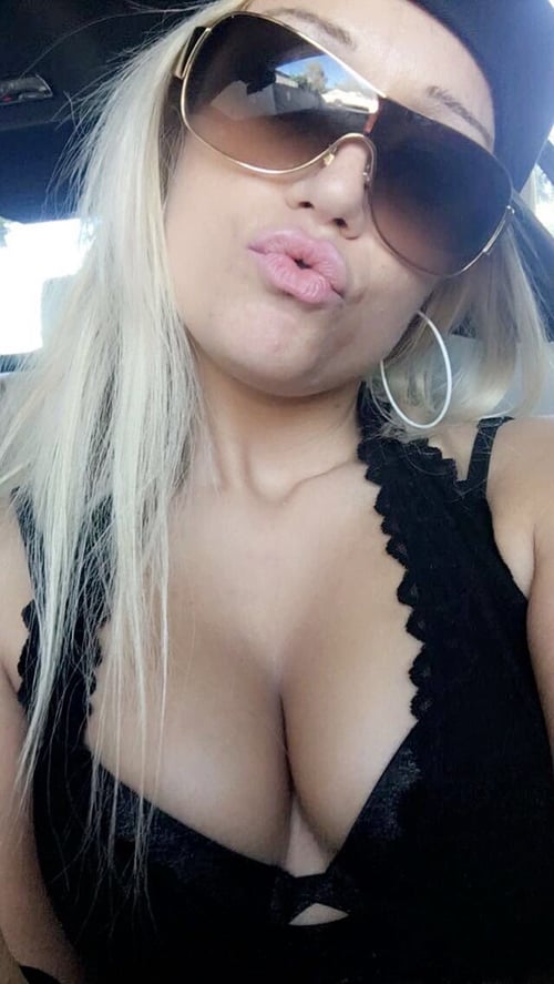 I’m available for outcall and Incall 💦💦