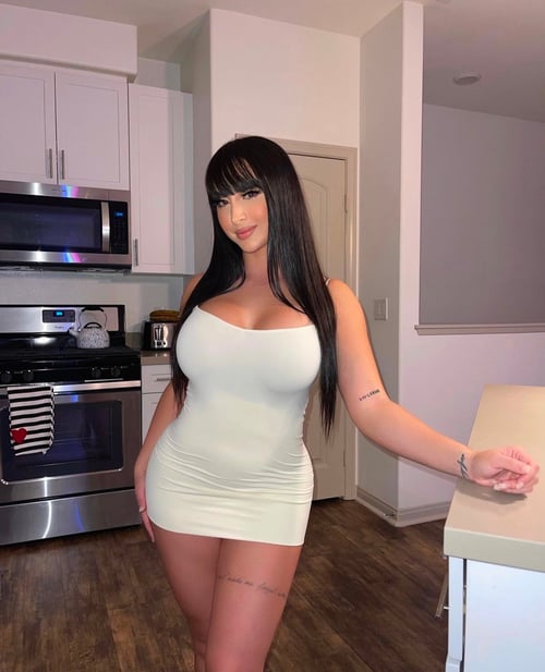 I’m female escort available for hookup outcall and Incall and I sell my hot nudes and videos
