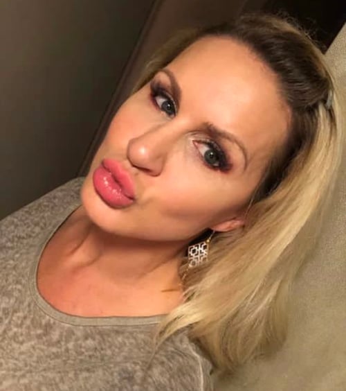 MATURE LADY FUN SEX WITH MASSAGE