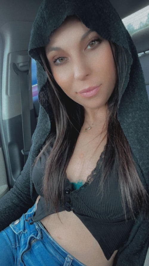 Alice 28 year old, brunette, 5'5 sass with some ass in 916/530 area