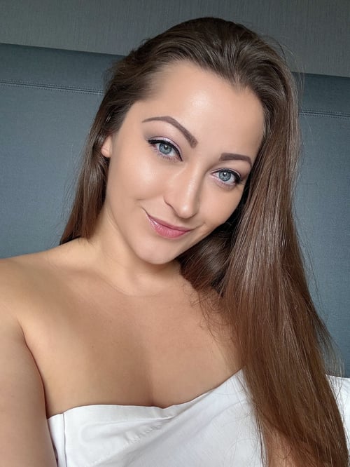 AM DOWN FOR MEETUP I'm a horny mature girl, Snapchat: billy_francelia