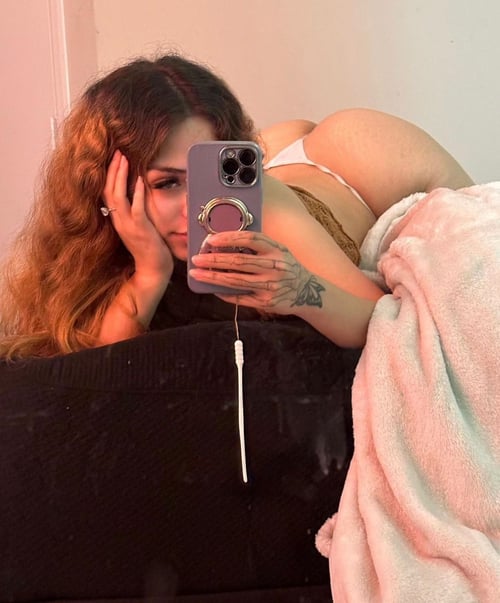 I squirt💦💦 and I’m ready to have some fun 🥰🤗 hmu for an unforgettable experience 🍒