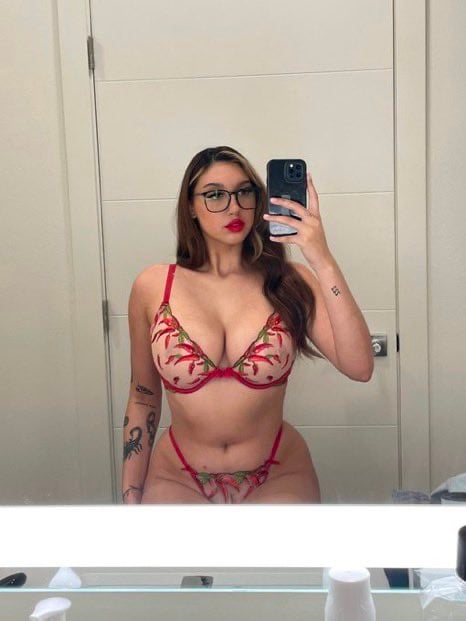 AVAILABLE FOR HOOKUP ANYTHING FUN? HMU +1 (272) 241 0825
