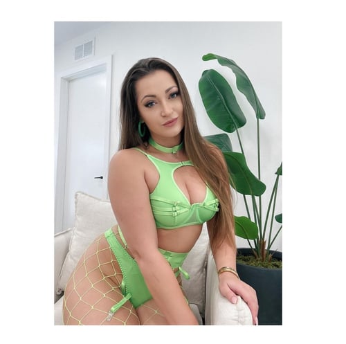 COME HAVE SOME UNFORGETTABLE SEXUAL SATISFACTION HERE. REAL AND HONEST 💯💯