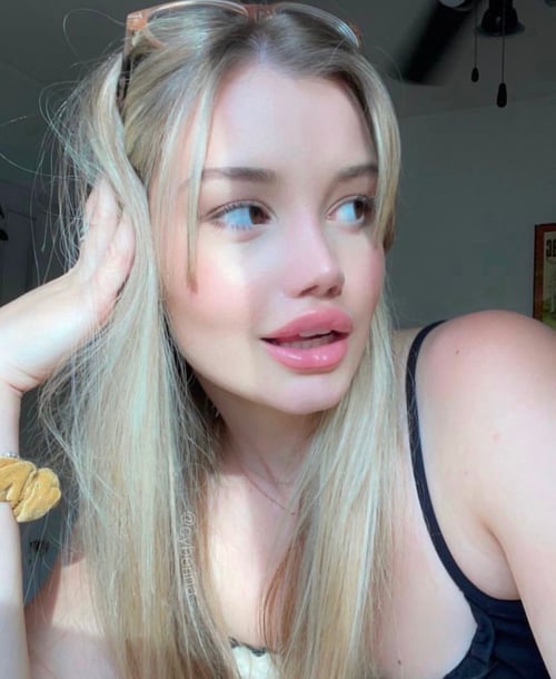 I’M AVAILABLE FOR HOOKUPS 😻 AND HOT 🥵🥶 FUCK