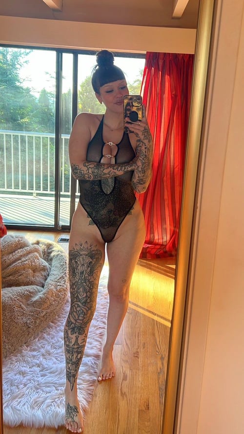 I'm available 24/7 incall/outcall and car sex 🍑💦