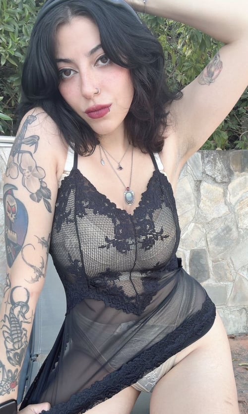 Available for hookup and massage Incall or outcall 🍑 👅👅🍑🍆🍆💦💦
