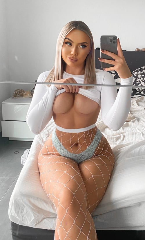 Thick and Curvy 💦PAWG💦