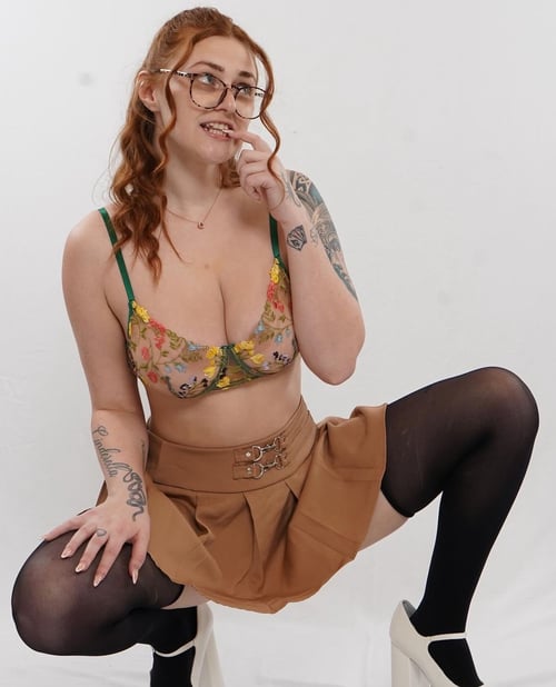 Im available for sex hookup and some other fun 8476297942