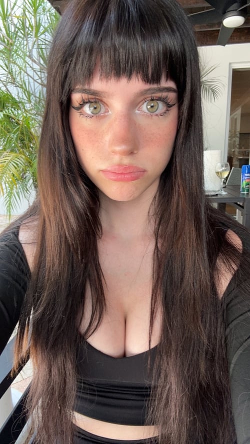 I am Sophie,really sweet and polite😊HMU on Hotline:(213) 649-9447 Add me on Snapchat:babysophiexo26