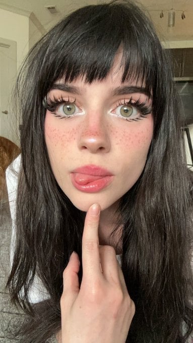 I am Sophie,really sweet and polite😊HMU on Hotline:(213) 649-9447 Add me on Snapchat:babysophiexo26