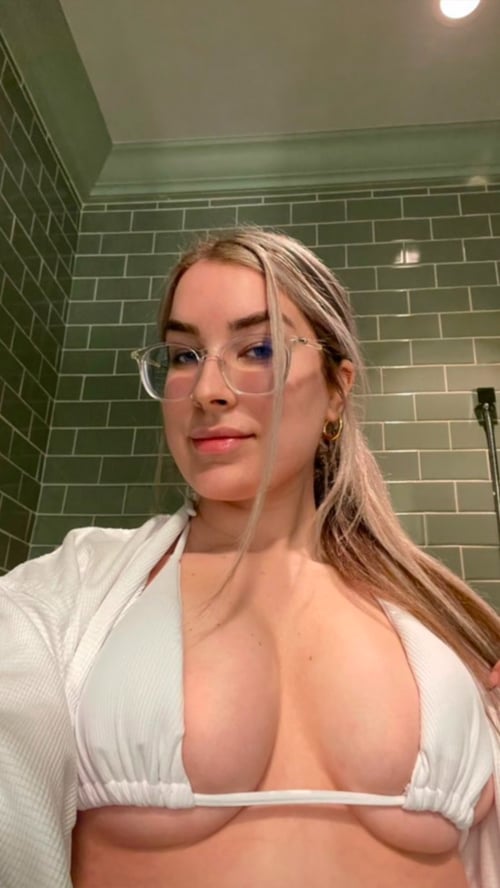 I am available for FACETIME and DUO SESSION ✅💯CAR-DATE 🚘 INCALL 🏡 and OUTCALL