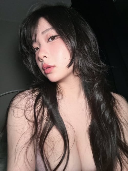 Add me up @4244008330 and Snapchat xpensive2u for hookups