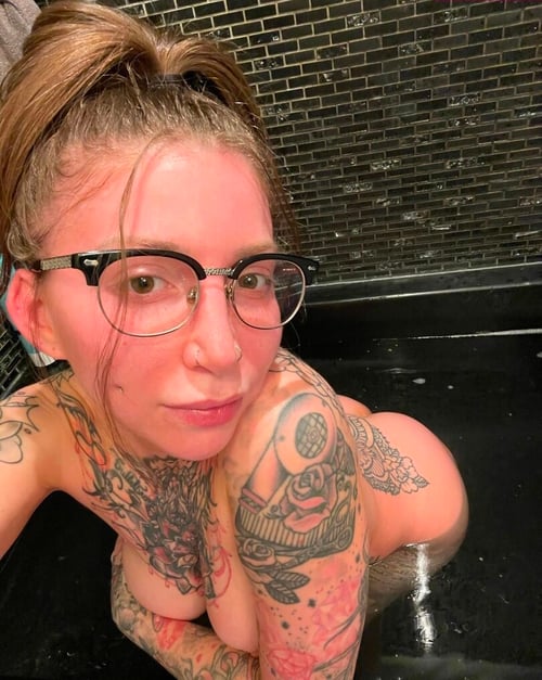 Massage,hot hard fuck,blow job,down for anything fun hmu 😍