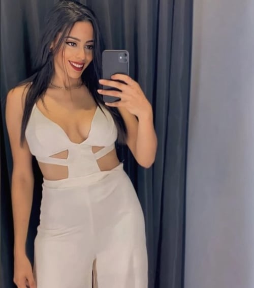 Yasmine a new lady in town, I am new to this but I do dominate 🥕🍑👅