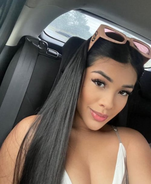 Am Available for fun and FaceTime show