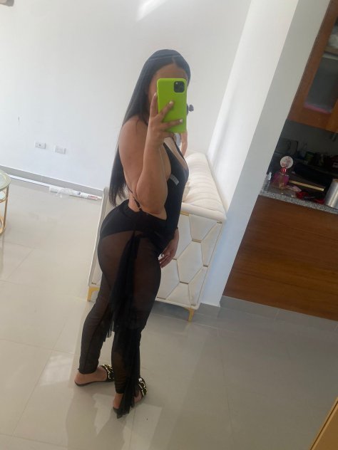sexy estefany hot available now for outcall or incall
